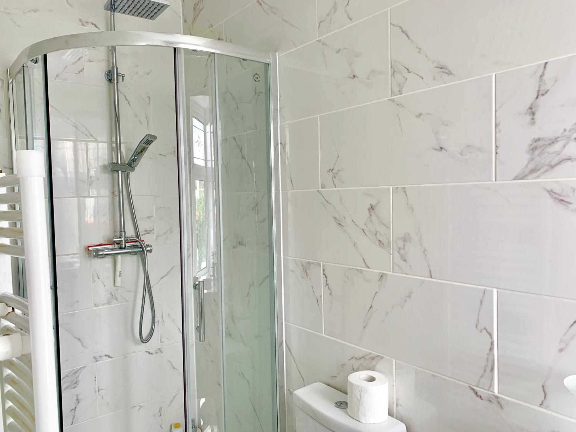 London Studio Apartments, Private Bathroom, Kitchenette, Parking, Np2 Экстерьер фото